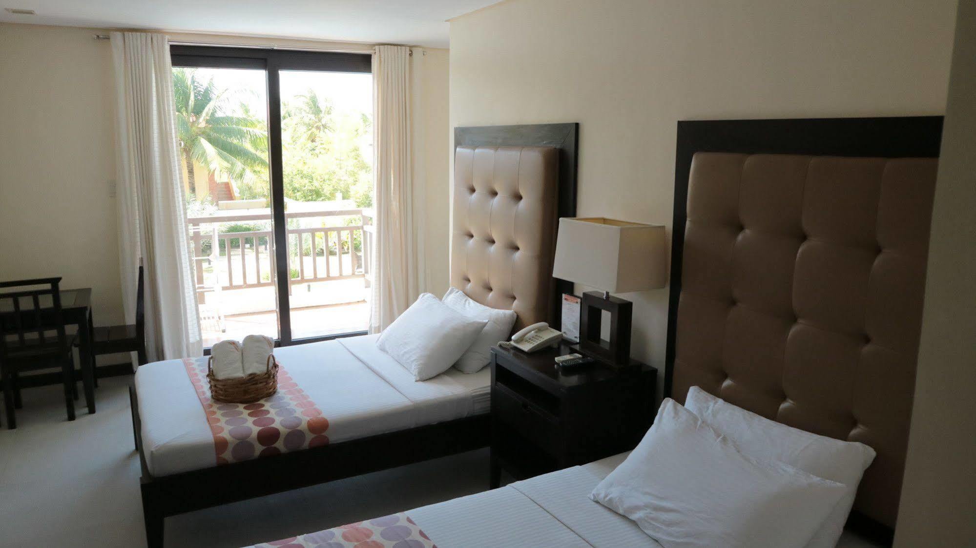 Puerto Del Sol Beach Resort And Hotel Club Bolinao Pangasinan מראה חיצוני תמונה