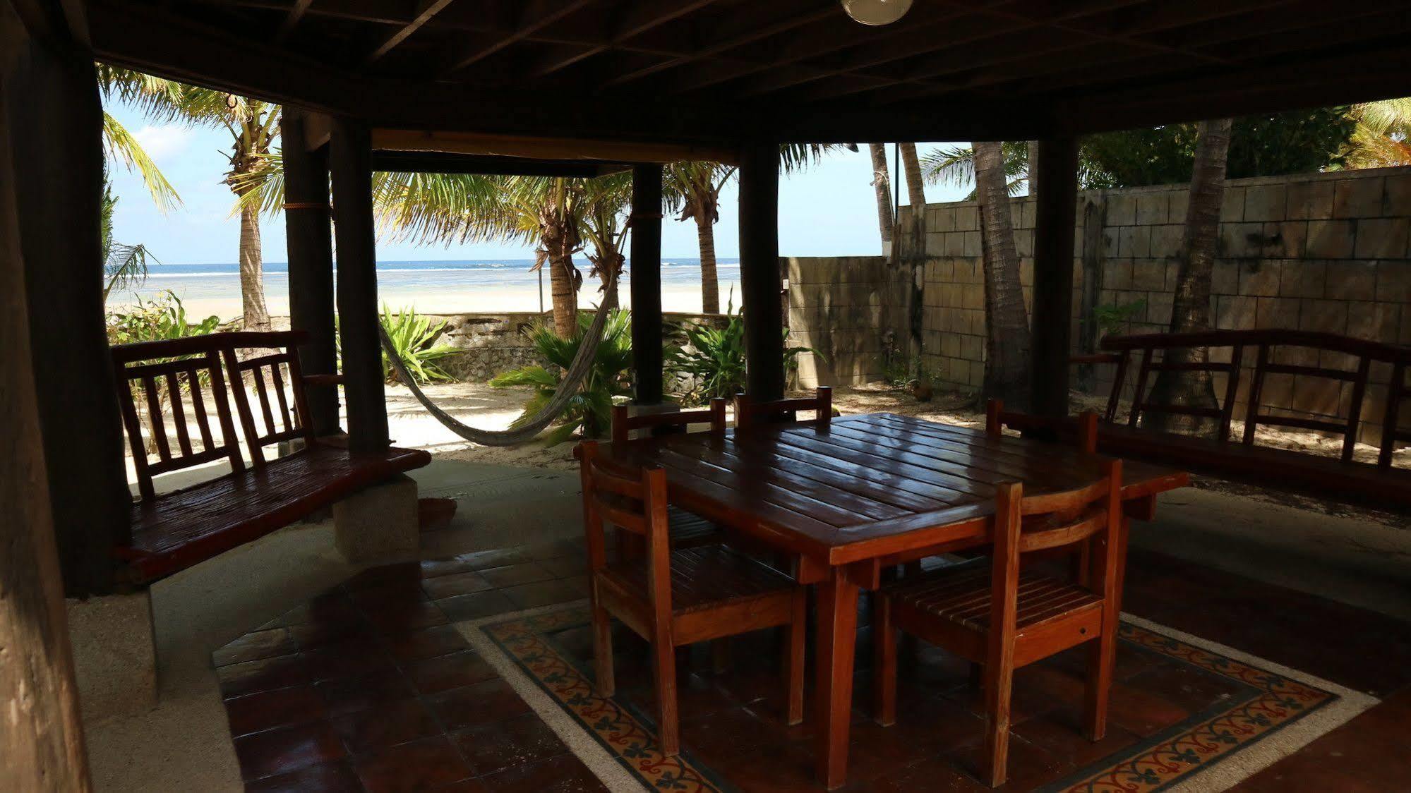 Puerto Del Sol Beach Resort And Hotel Club Bolinao Pangasinan מראה חיצוני תמונה
